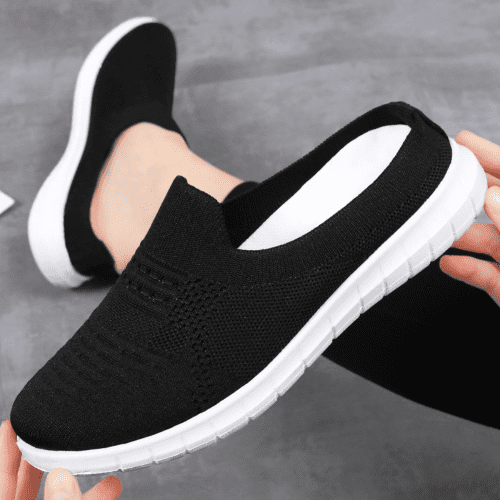 Knitted shoes black img1 76dec2c2 b1a8 4cb4 824c 9570eea0269a