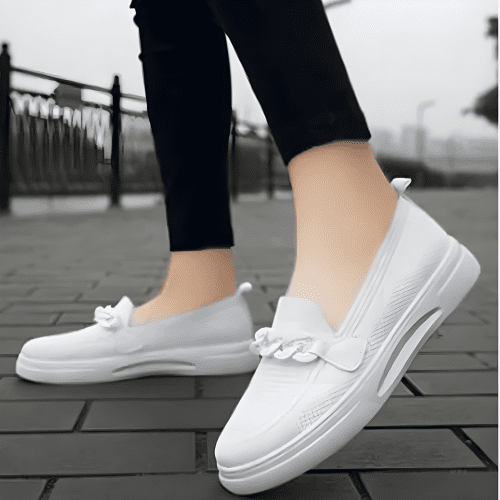 casual slip on shoes white img1 b53c18f1 ce7b 4c5e 9bba 7d47af906d91